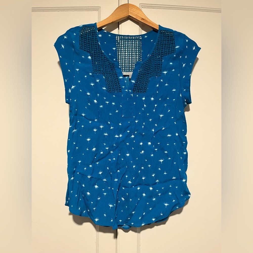 Daniel Rainn Patterned Short Sleeve Blouse